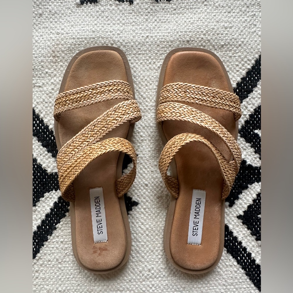 Steve Madden Tan Sandals with Woven Detail Size 10